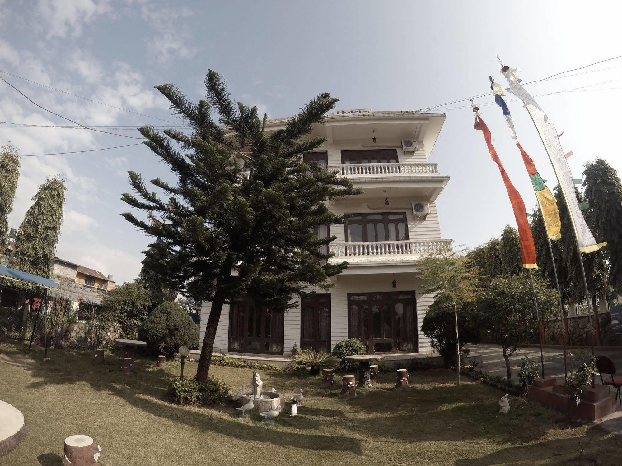 Hotel Dream Pokhara Extérieur photo