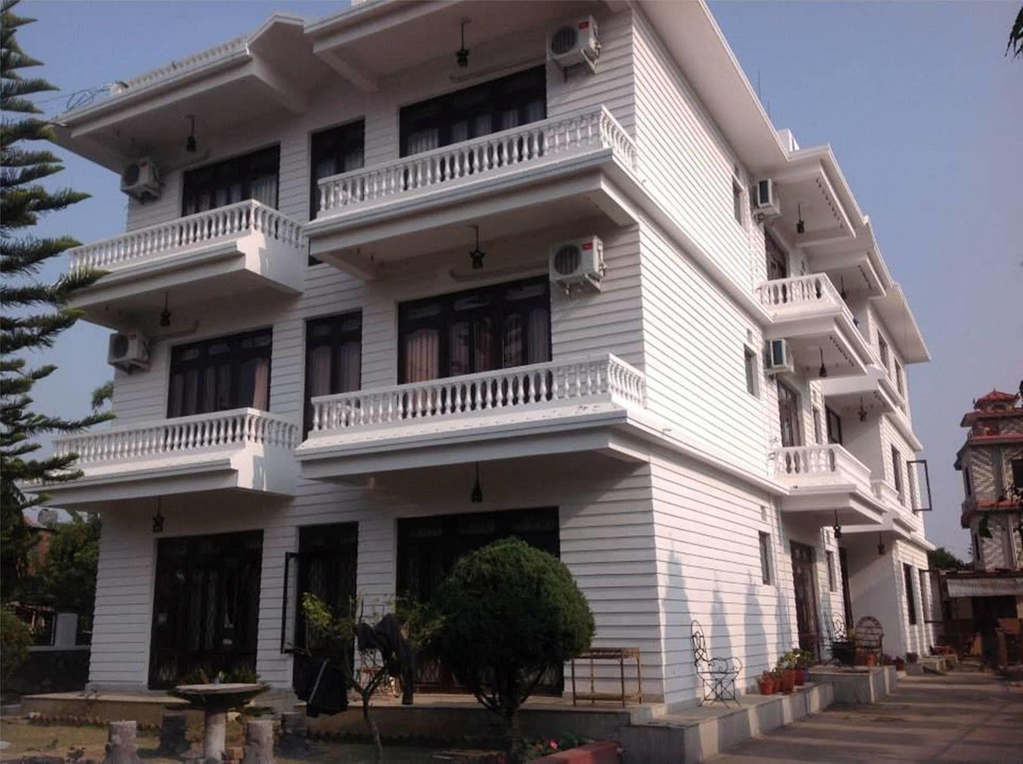 Hotel Dream Pokhara Extérieur photo