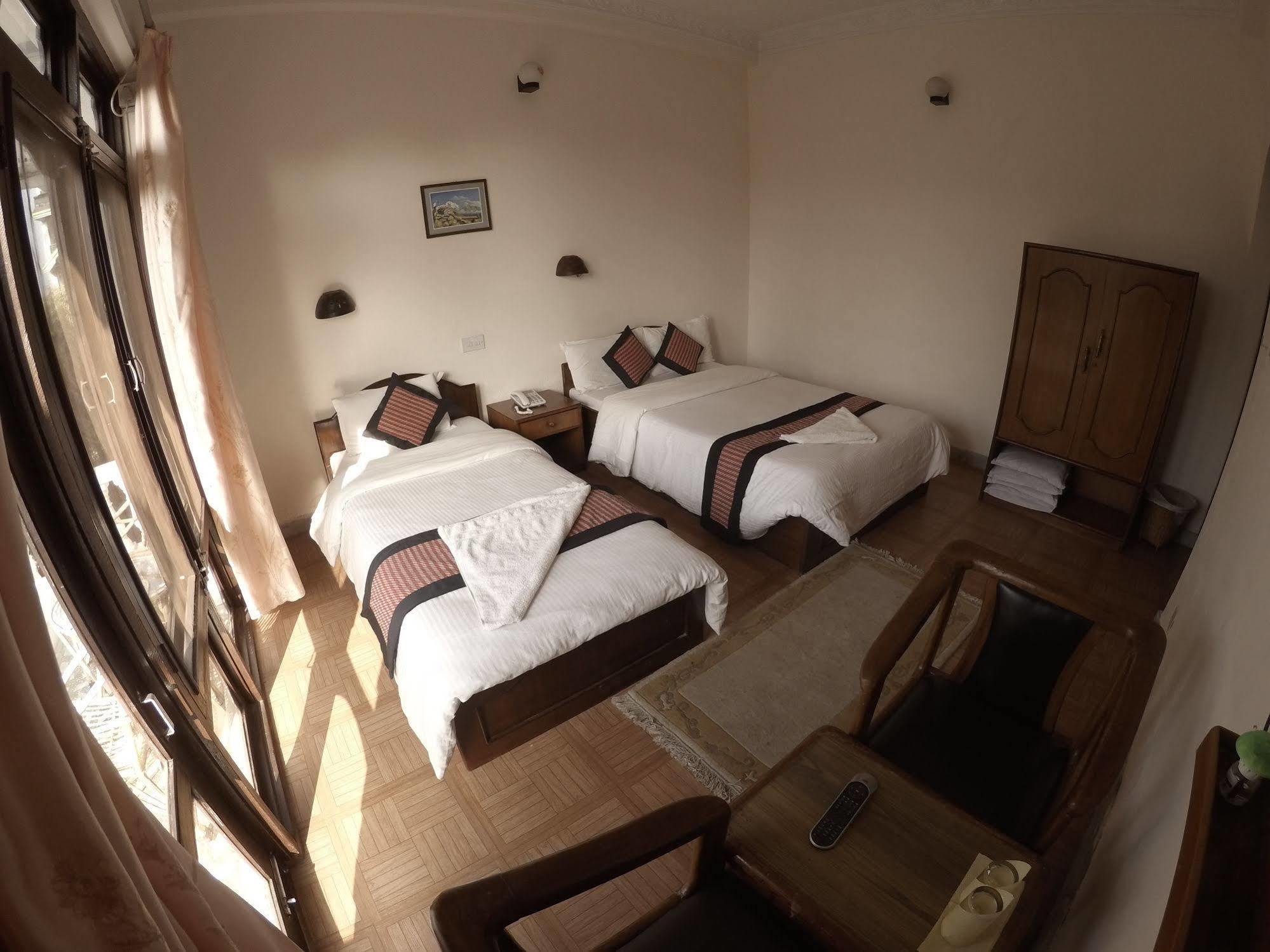 Hotel Dream Pokhara Extérieur photo